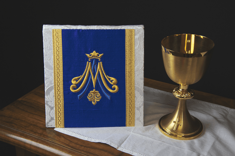 files/marian-chalice-veil-or-burse-or-white-and-blue-marian-church-vestments-ecclesiastical-sewing-3.png