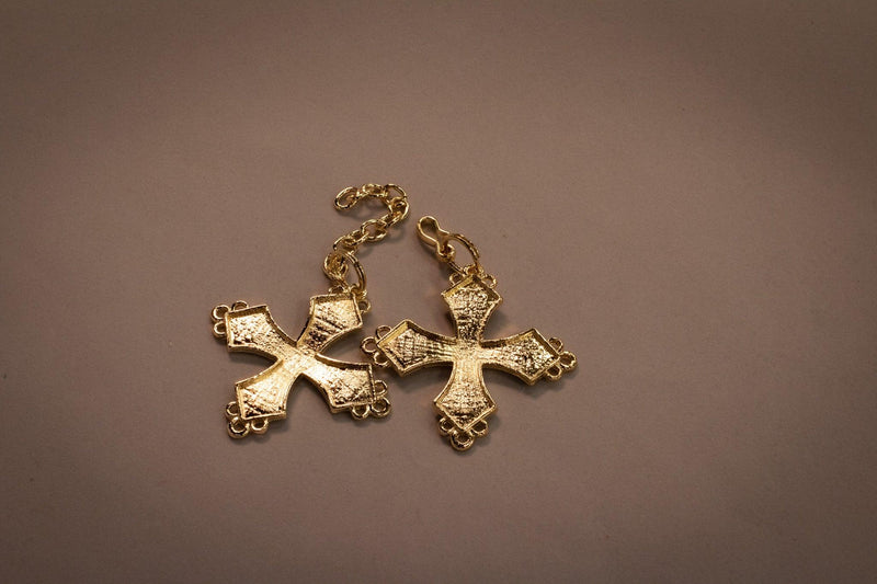 files/morse-cross-shaped-clasp-for-priest-copes-or-style-es6-morse-ecclesiastical-sewing-2.jpg