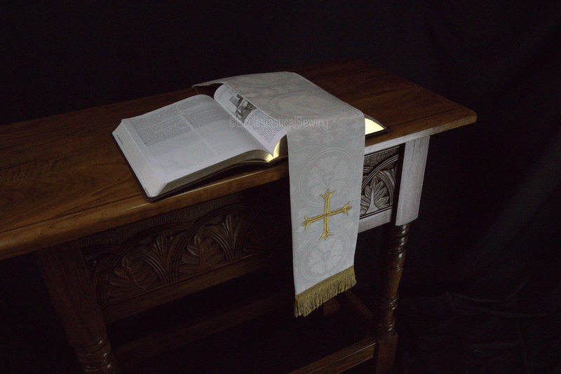 files/white-bible-marker-cross-altar-hanging-or-white-altar-hangings-ecclesiastical-sewing-31790326808832.png