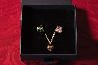 Royal Sagrada Familia Corazón Necklace