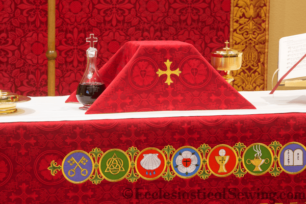 files/chalice-veil-or-burse-in-the-luther-rose-style-2-ecclesiastical-collection-ecclesiastical-sewing-1-31789993787648.png