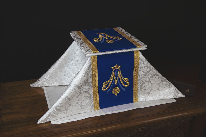 files/marian-chalice-veil-or-burse-or-white-and-blue-marian-church-vestments-ecclesiastical-sewing-2.png