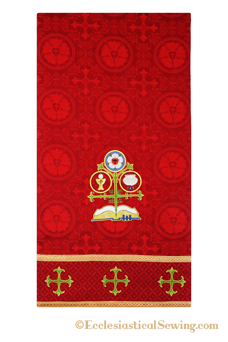 files/pulpit-fall-in-the-luther-rose-brocade-ecclesiastical-collection-ecclesiastical-sewing-31789966590208.png